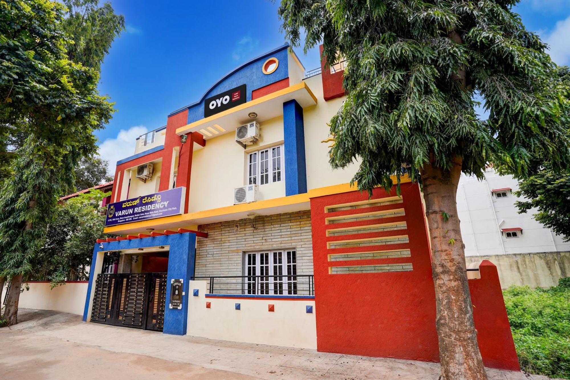 Hotel O Varun Residency Kammasandra Esterno foto