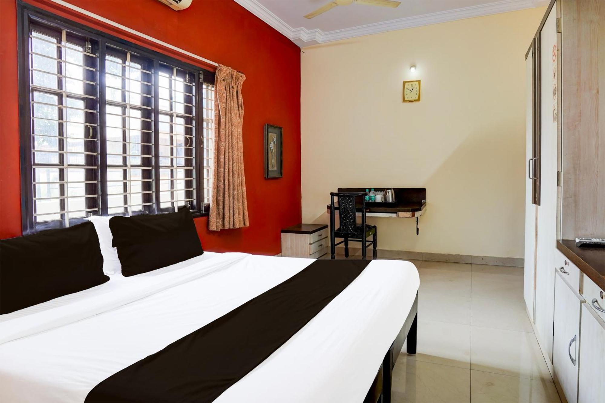 Hotel O Varun Residency Kammasandra Esterno foto