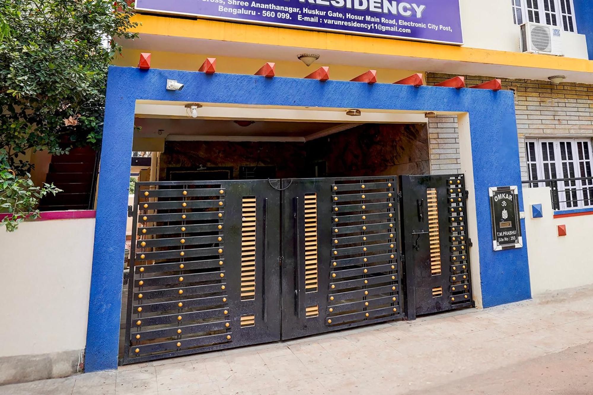 Hotel O Varun Residency Kammasandra Esterno foto